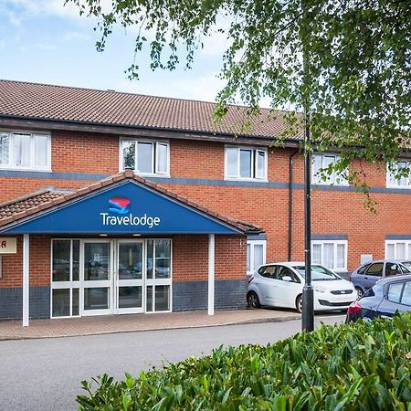 Travelodge Milton Keynes Old Stratford Zewnętrze zdjęcie