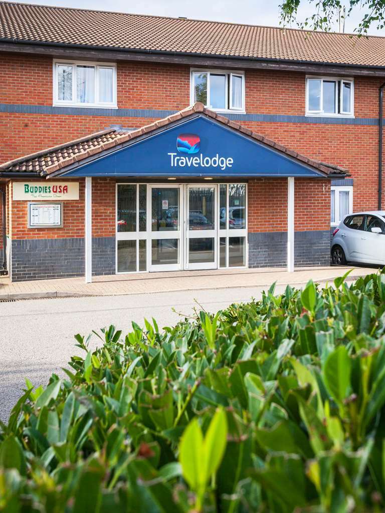 Travelodge Milton Keynes Old Stratford Zewnętrze zdjęcie