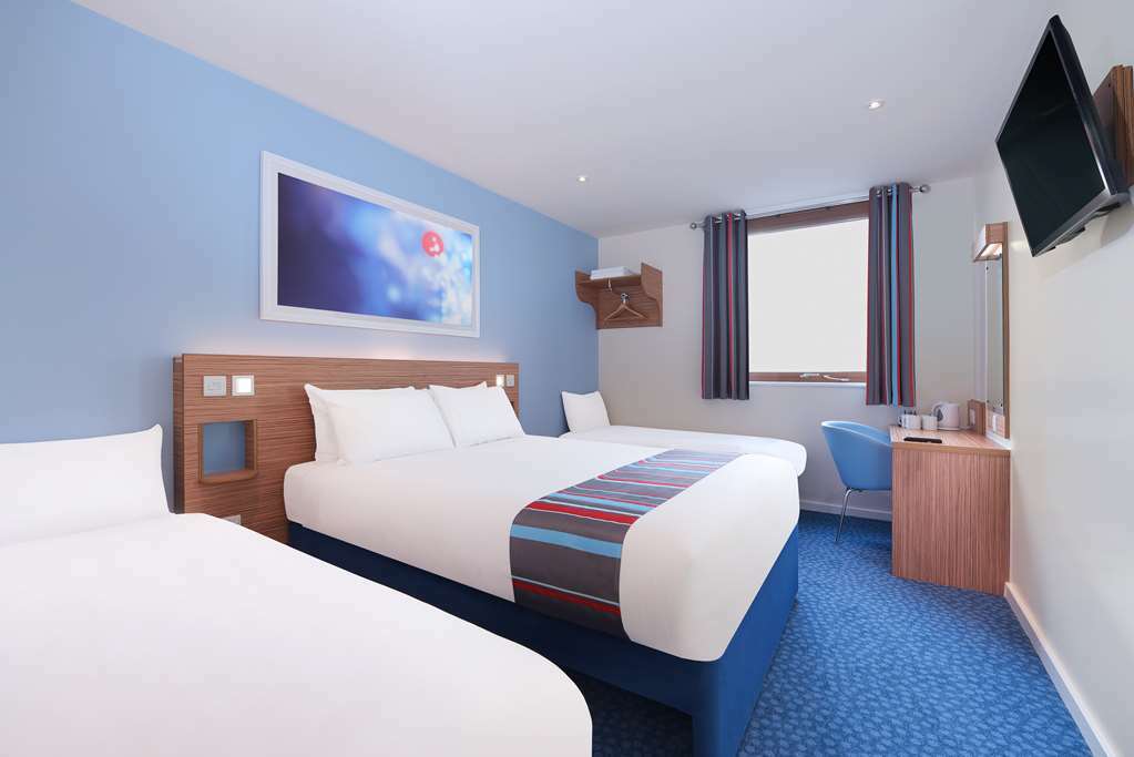 Travelodge Milton Keynes Old Stratford Pokój zdjęcie